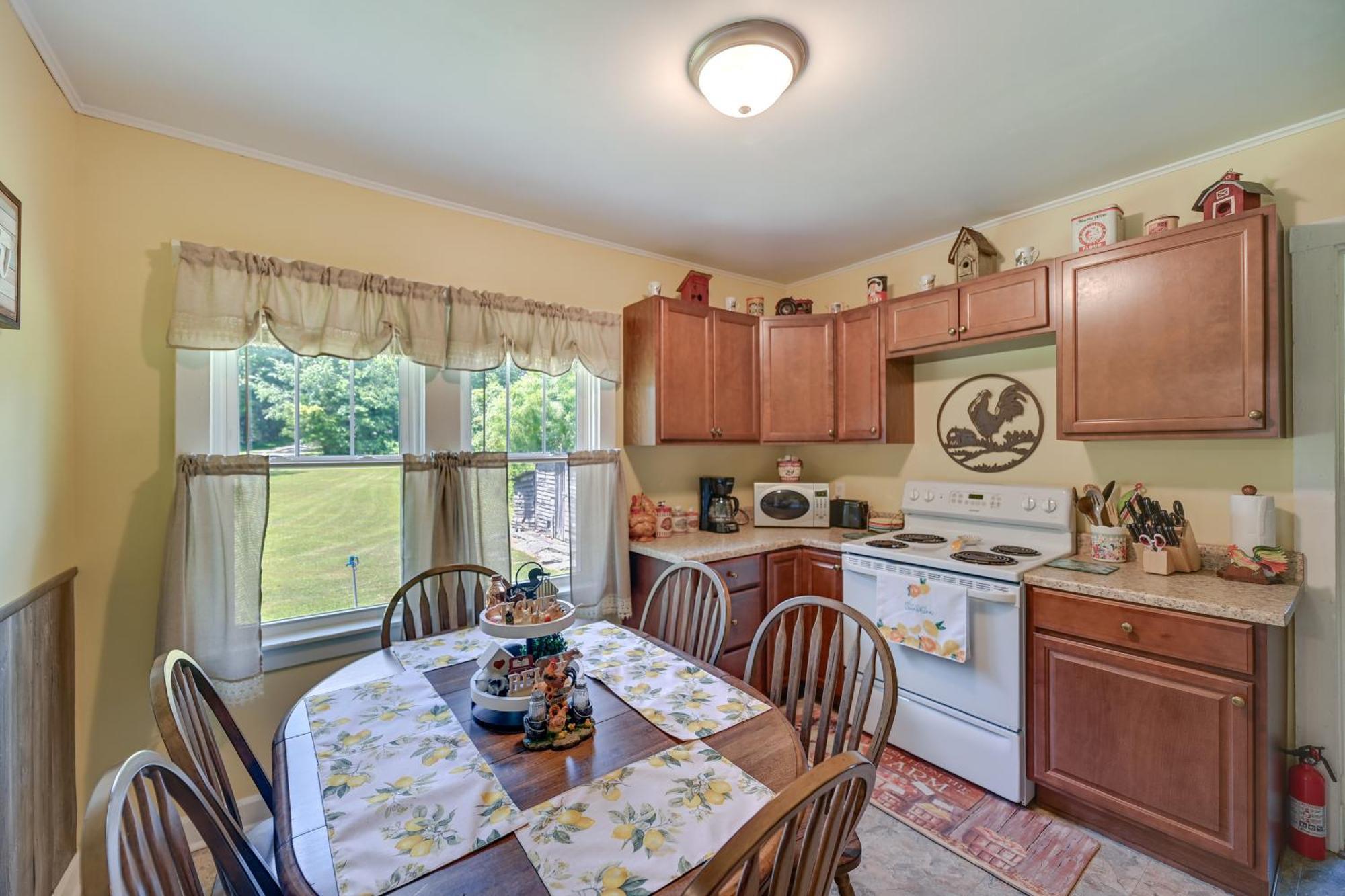 Grandmas Farm House On 125 Acres With Fire Pit! Beattyville Exterior photo