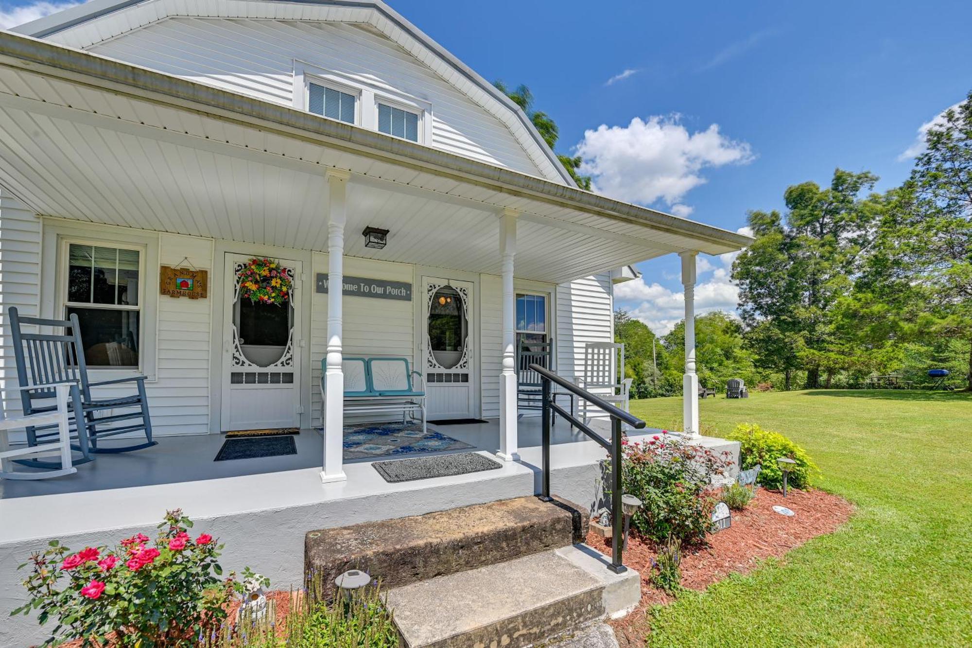 Grandmas Farm House On 125 Acres With Fire Pit! Beattyville Exterior photo